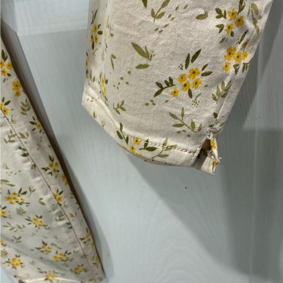 Judy Blue Cream and Yellow Skinny Floral Jeans - Picture 4 of 5